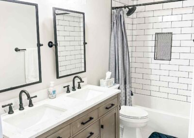 Twilight Lake House bathroom