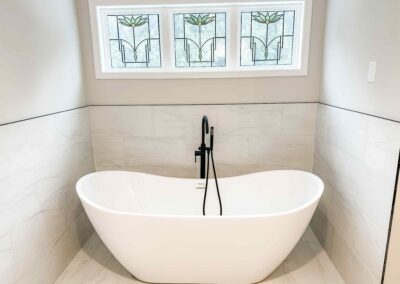 Twilight Lake House bathroom